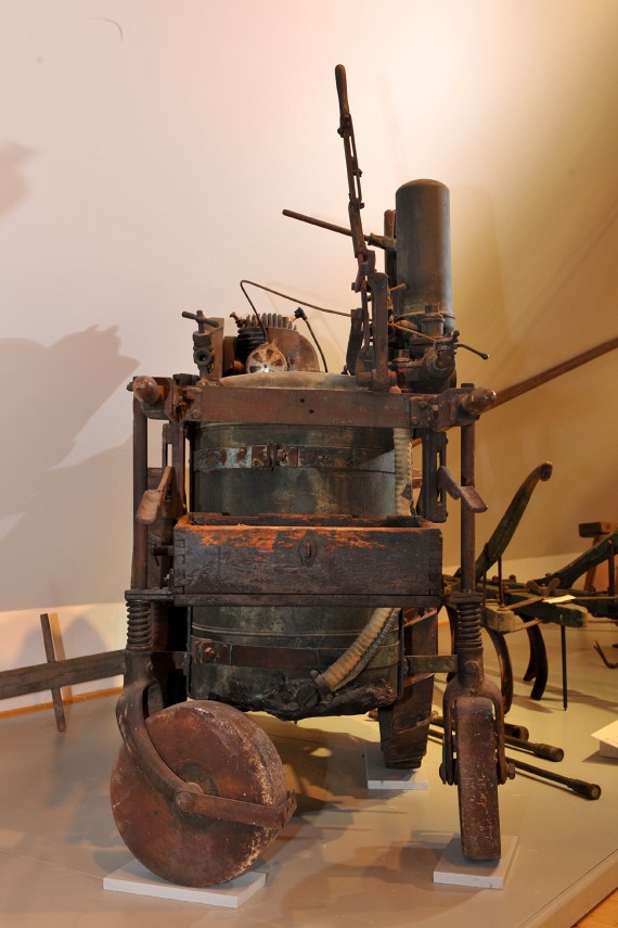 Historische Hopfenspritze in der Dauerausstellung &quot;Oh herrliche Schinderei&quot;