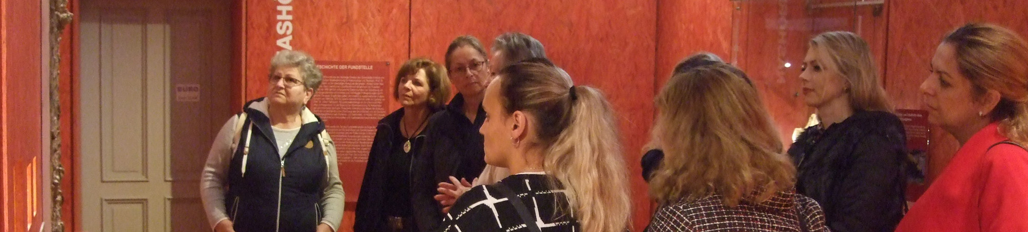 In der pal&auml;ontologischen Ausstellung werden die Grabungsschichten erkl&auml;rt.